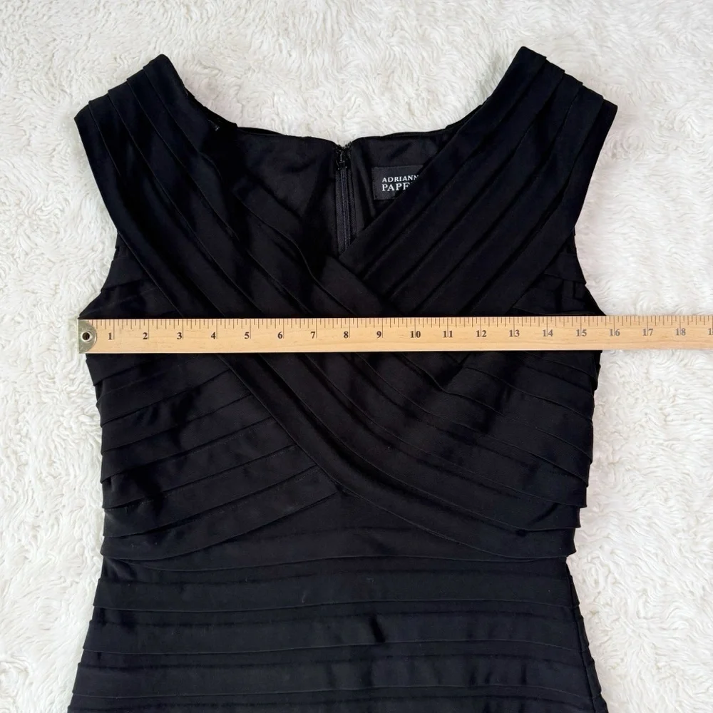 Adrianna Papell Woman Black V-Neck Sleeveless Sheath Dress US10 Evening Cocktail - Picture 8 of 9
